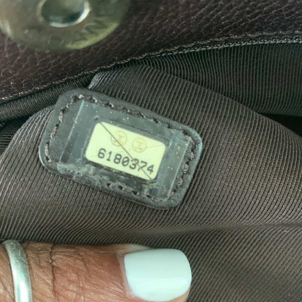 Authentic Chanel Executive Cerf Tote Leather Bag - Picture 13 of 16